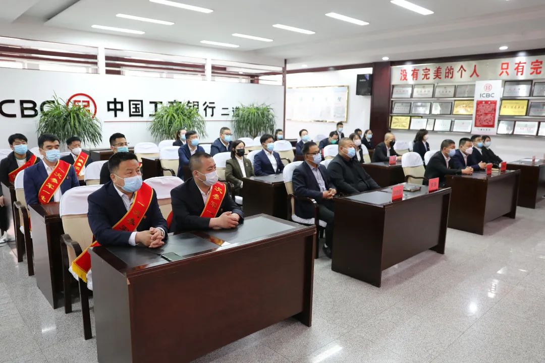 通化市二道江区举行退役军人及其他优抚对象优待证首发仪式